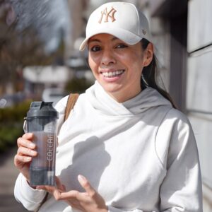 Lifestyle pictures shaker